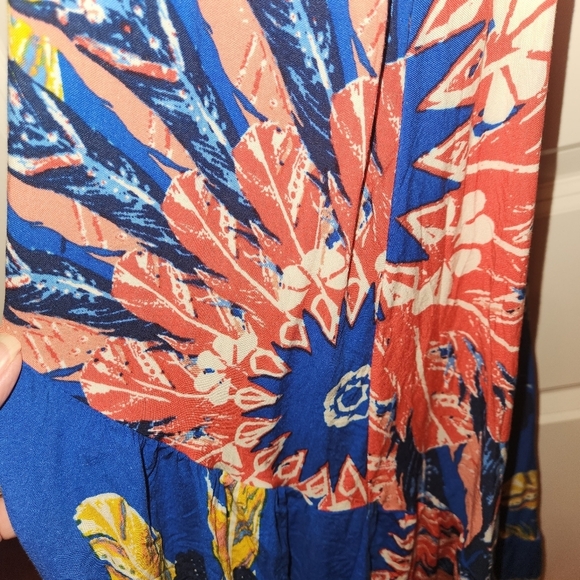Flying Tomato Blue Floral High-Low Dress Size L Elastic Neck On/Off Shoulder - Picture 8 of 10